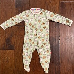 Magnetic Me Modal Footie